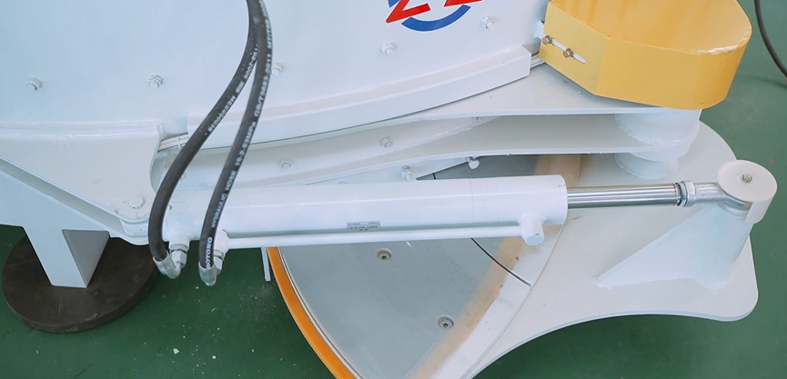 立軸行星式攪拌機(jī)-卸料門(mén) 立軸行星式攪拌機(jī)-卸料門(mén)